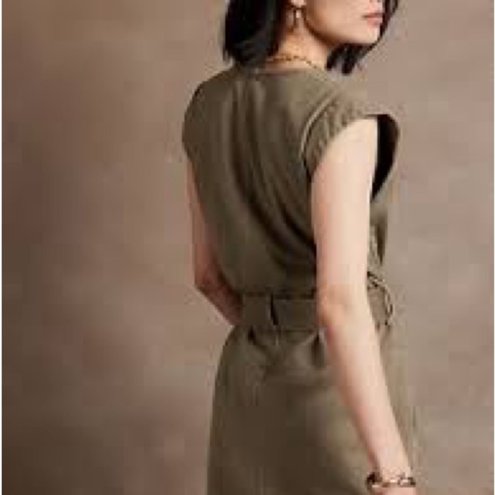 Banana Republic Stylish Olive Green Sleeveless Dress